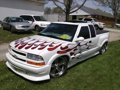 Custom 2001 chevy s10 xtreme with air bag suspension in the front and rear.