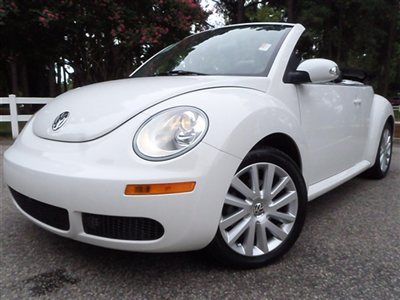 Volkswagen new beetle convertible low miles 2 dr automatic gasoline 2.
