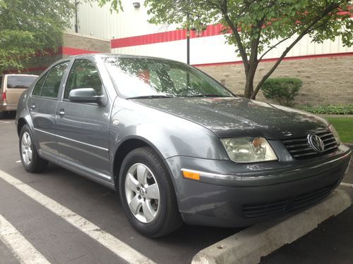 Vw jetta 2005 no reserve, clean title, 1 owner