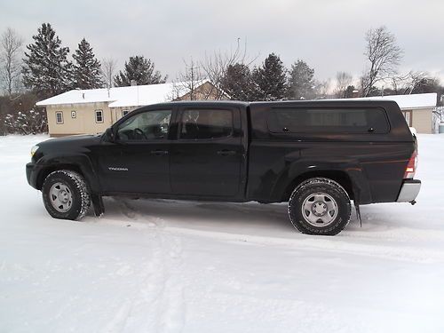 2011 toyota tacoma double cab 4x4 long bed w/ topper