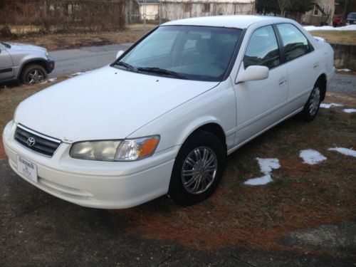 2001 toyota camry le sedan 4-door 2.2l, cd,all power,great condition,