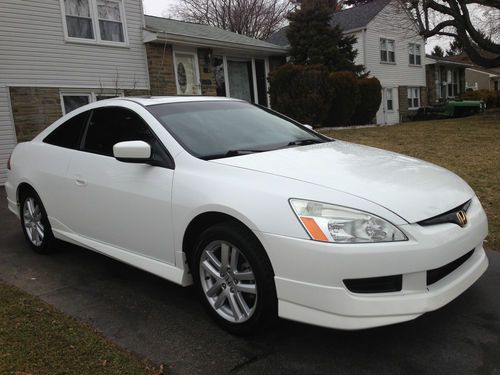 2004 honda accord ex coupe one owner clean carfax 6 spd. leather sunroof loaded