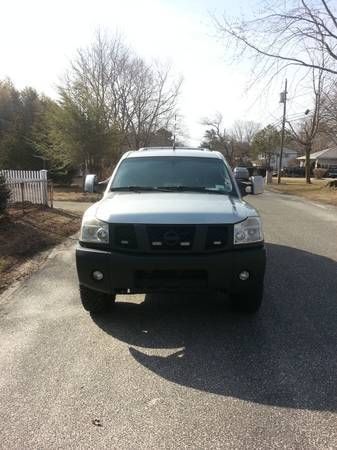 2004 nissan titan king cab le 4x4 with big tow package pick up truck