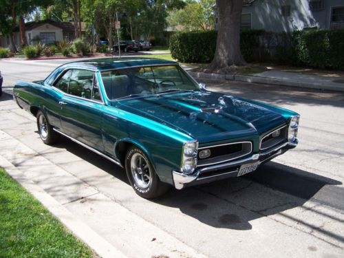 1966 pontiac gto, very rare 3 speed on the floor, 389 v8. its all muscle