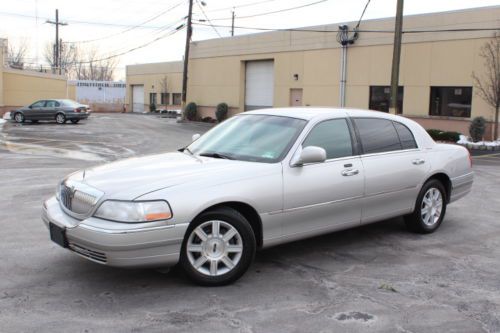 2011 lincoln town car executive l limousine 4-door 4.6l