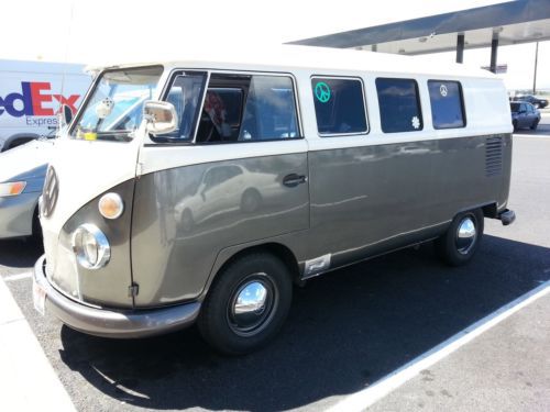 1966 vw split window bus
