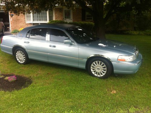2005 lincoln town car signature florida beauty. low miles, presidential edition