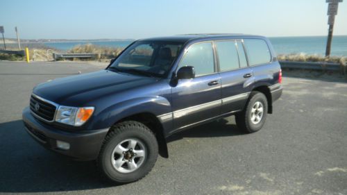 1998 toyota land cruiser with locking front and rear differentials.