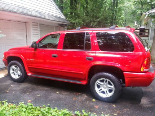 2002 dodge durango 5.9 r/t, super clean, fully loaded, many extras