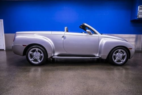 Coupe automatic convertible low miles 17k leather pwr locks and windows chevy