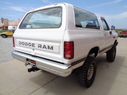 Dodge Dealers In Iowa >> Purchase used 1986 DODGE, WHITE, POWER WAGON, RAM CHARGER, 4X4, 318 V8, LIFTED in Pacific ... Dodge Dealers In Iowa >> Purchase used 1986 DODGE, WHITE, POWER WAGON, RAM CHARGER, 4X4, 318 V8, LIFTED in Pacific ...