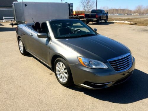 2012 chrysler 200 convertible touring low miles