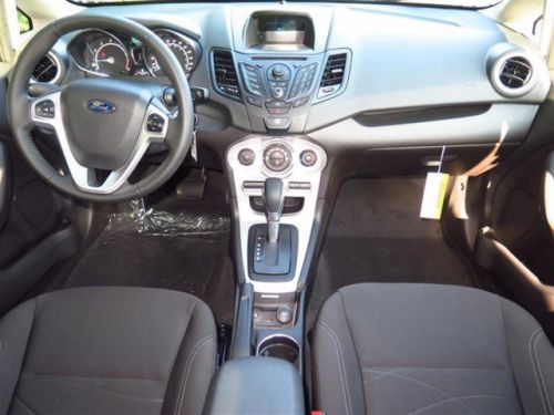 2014 ford fiesta se