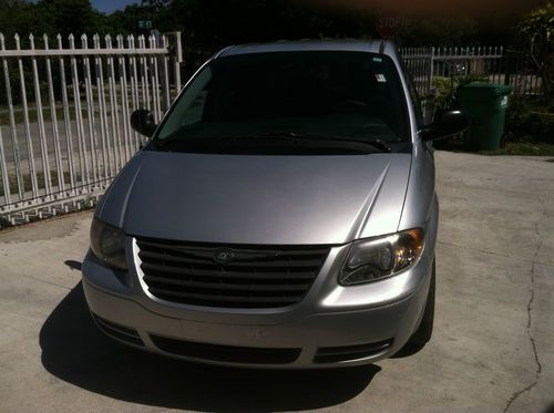 Chrysler town and country 7 passenger van