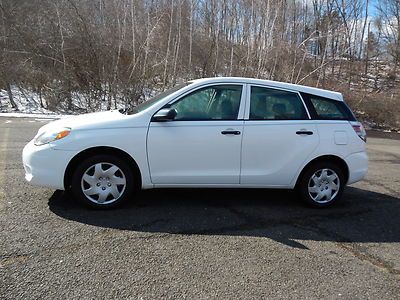 08 toyota metrix immaculate condition perfect running vehicle very low reserve