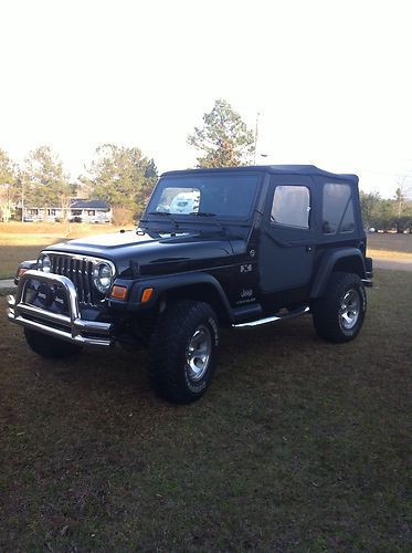 2005 jeep wrangler with  hard and soft doors!!!