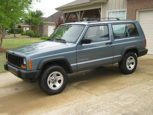 1998 jeep cherokee xj  2dr  great daily driver or for off road project