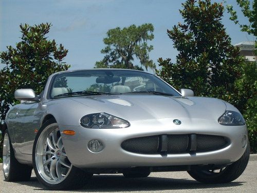 Xkr convertible,4.2l 6 speed,platinum/dove 20'' inch rims, simplygorgeous