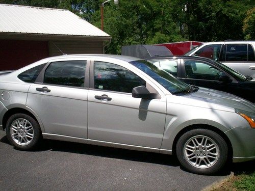 Purchase used 2010 Ford Focus SE Sedan 4-Door 2.0L in ... Purchase used 2010 Ford Focus SE Sedan 4-Door 2.0L in ...