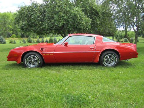 1977 pontiac trans am 6.6 35,000 original miles red/white interior