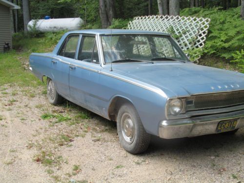 1967 dodge dart, 4 door