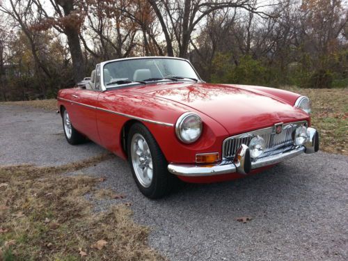 1973 mgb roadster with overdrive 15&#034; super light wheels