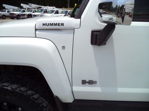 2007 Hummer H3 4X4 Low, Low Miles! Clean & Sharp!, image 9