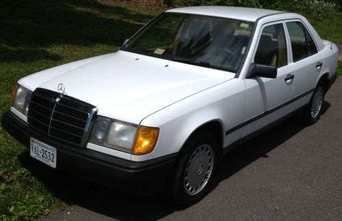 1987 mercedes 260 4 door sedan whit with beige text leather interior 90 k