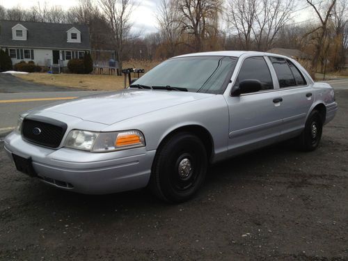 2003 ford crown victoria police interceptor sedan 4-door 4.6l p71