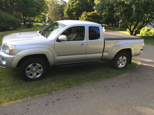 Toyota Tacoma Canopy >> Buy used 2005 toyota tacoma sr5, silver,custom grill ... Toyota Tacoma Canopy >> Buy used 2005 toyota tacoma sr5, silver,custom grill ...