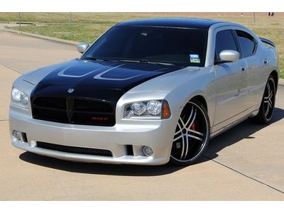 2007 dodge charger srt8,clean title,xenon headlights