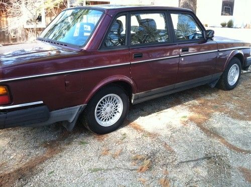 1993 volvo 240 classic limited edition #782 of 1600 - only 1 with black leather?