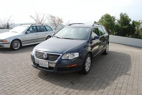 2007 california  volkswagen passat 2.0t wagon 4-door 2.0l loaded one owner