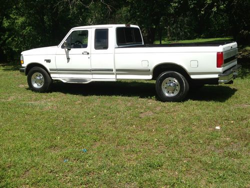 7.3 powerstroke turbo diesel, southern , new tires,  low miles,  inspected,
