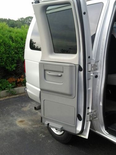 2008 ford 12passengers van with only 69000 original miles,clean,$13.999.00