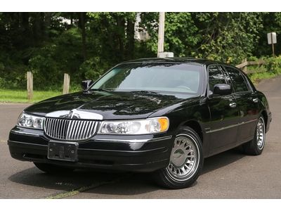 2001 lincoln town car cartier l super low 36k miles serviced v8 loaded carfax