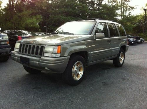 1996 jeep grand cherokee limited 4wd, leather, new tires and great condition