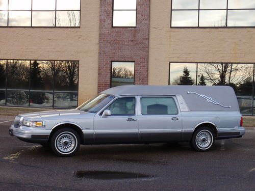 1997 miller meteor lincoln town car hearse silver 4.6l ** no reserve **