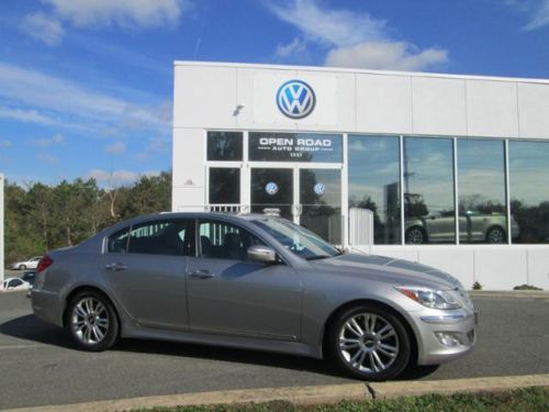 Low mileage 1 owner fully loaded genesis must see navigation heated leather nice