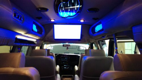 2011 CHEVY EXPRESS CONVERSION VAN 9 PASS.  LOW MILES!, image 10