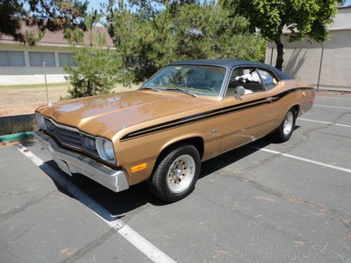 Classic 1973 plymouth duster