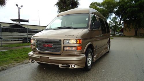 2000 gmc savana explorer limited se conversion van , low miles , ex clean