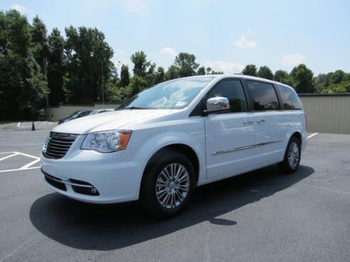2014 chrysler town & country touring-l