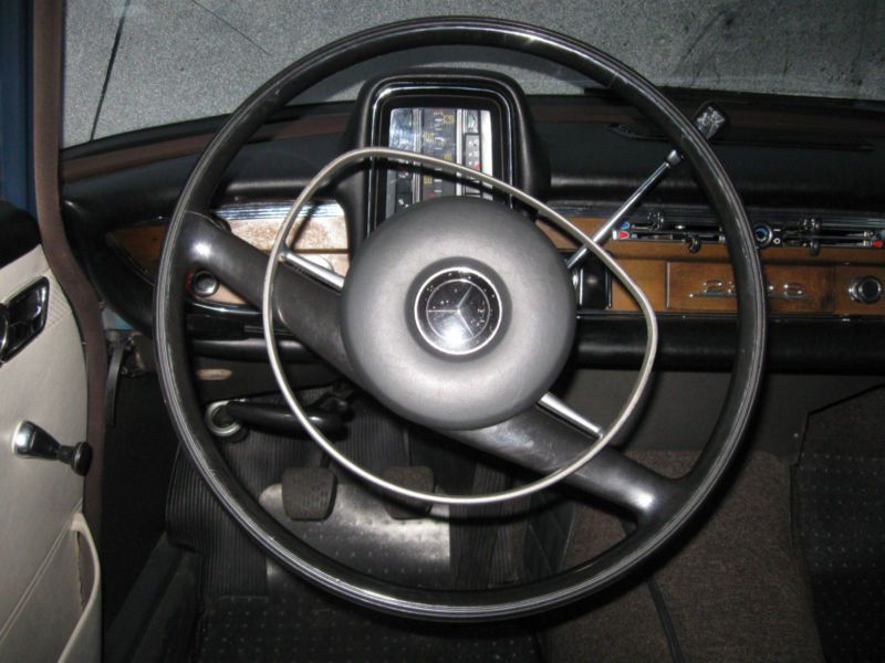 1968 mercedes-benz 200-series