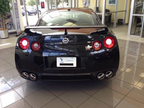 2014 nissan gtr black,grey and blue available