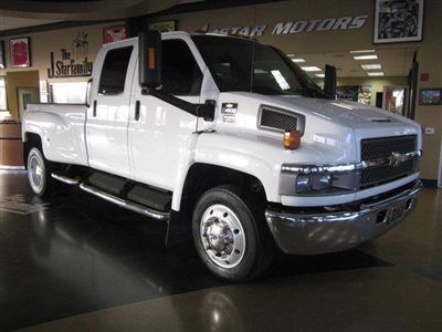 2005 chevrolet 4500 top kick diesel white sold as is with 260k miles