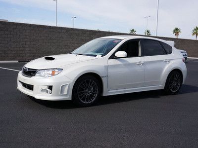 New 2013 wrx limited hatchback nav awd alloy wheels leather roof bluetooth 5spd