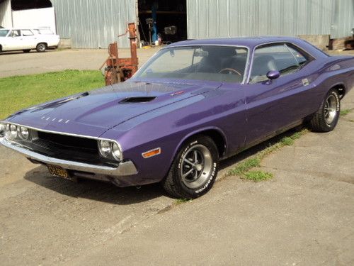 Plum crazy purple 340 4 speed challenger real thing, not rt or cuda , no reserve