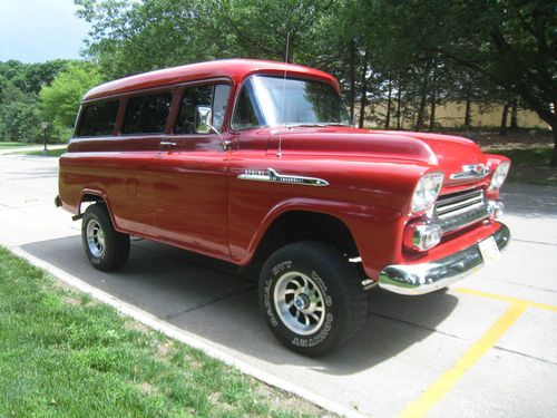 1958 chevrolet suburban 2 door!!  1972 k10 4x4 chassis 454 tilt, air,