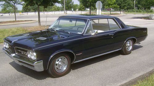 1964  pontiac gto 389 tri power 4 speed the frist muscle car that started it all